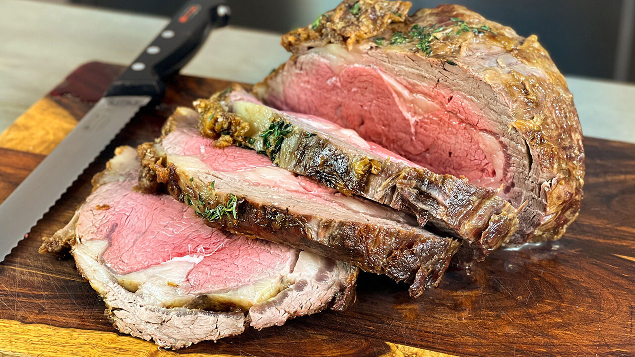 How to Cook Prime Rib - The Gourmet Bon Vivant